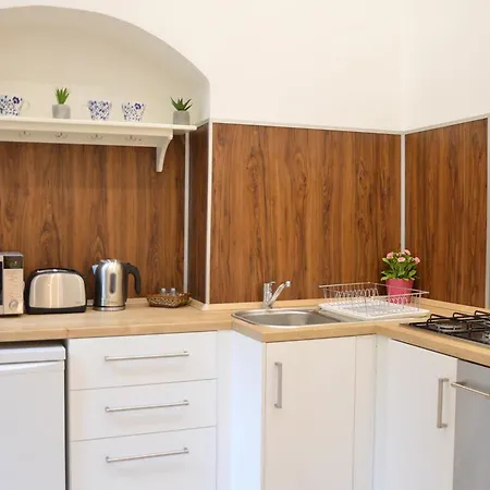Friendly In Center Apartment *